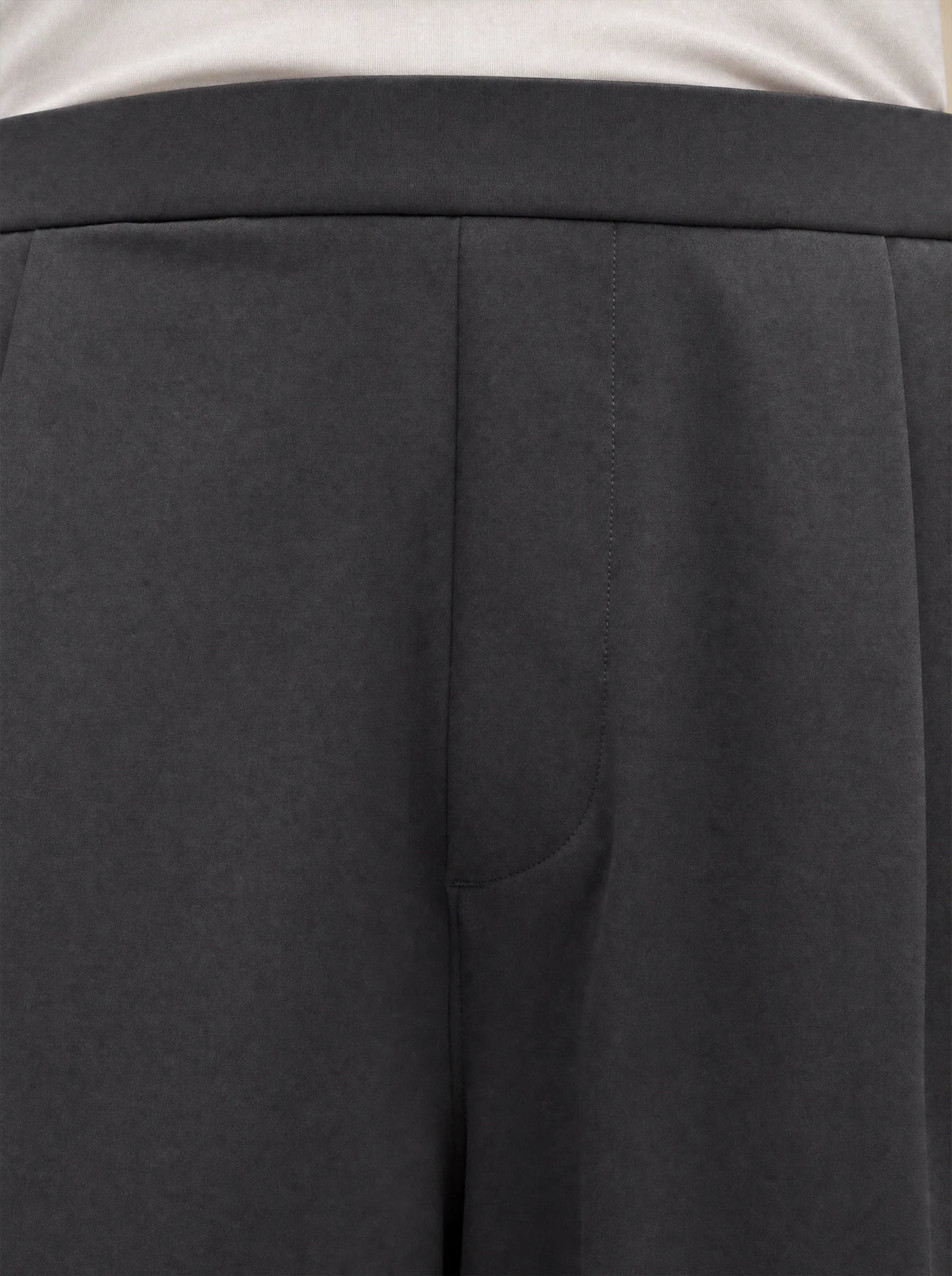 [details] Men's MotionDrift Pleated Pants