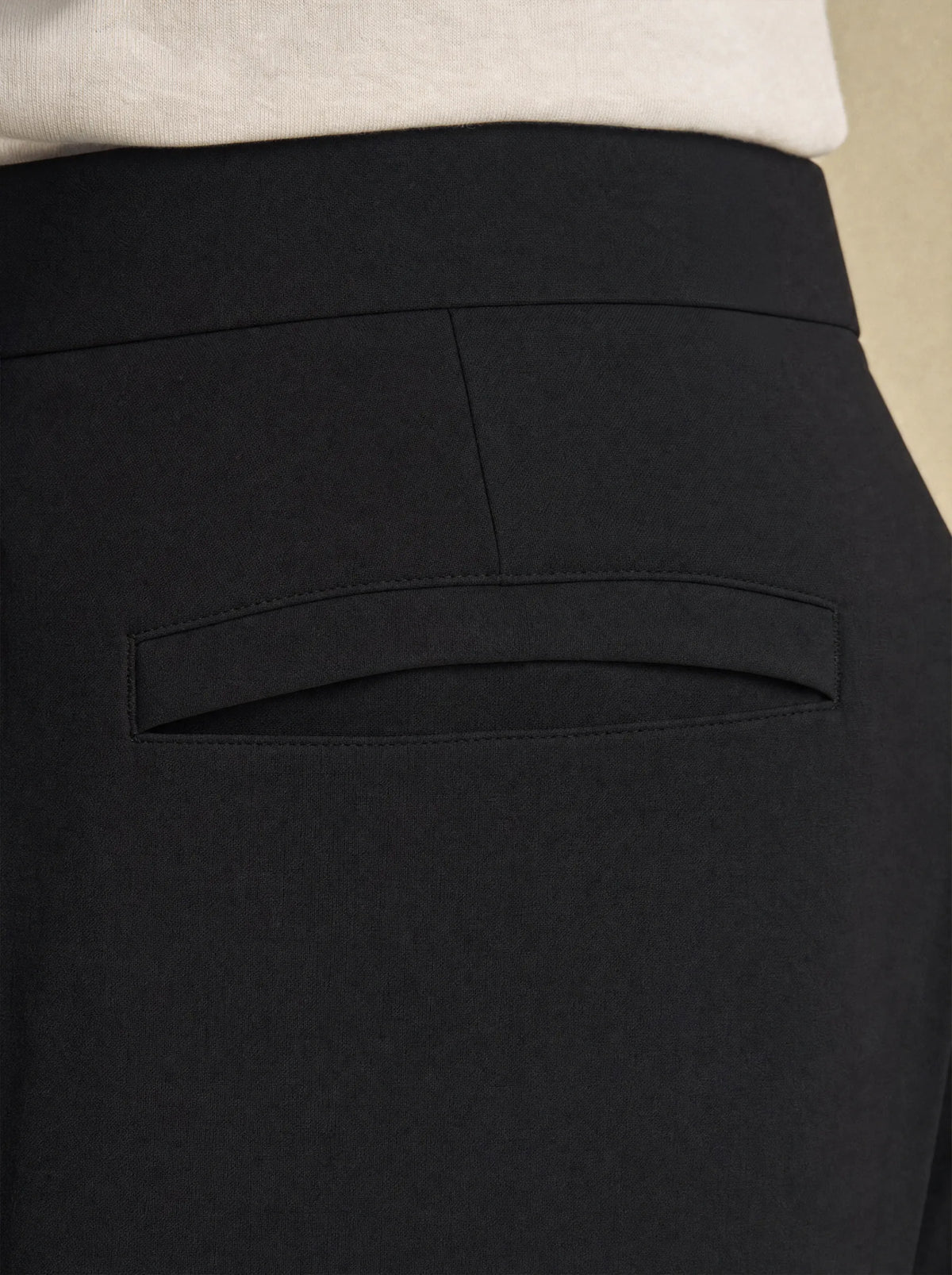 [details] Men's MotionDrift Pleated Pants