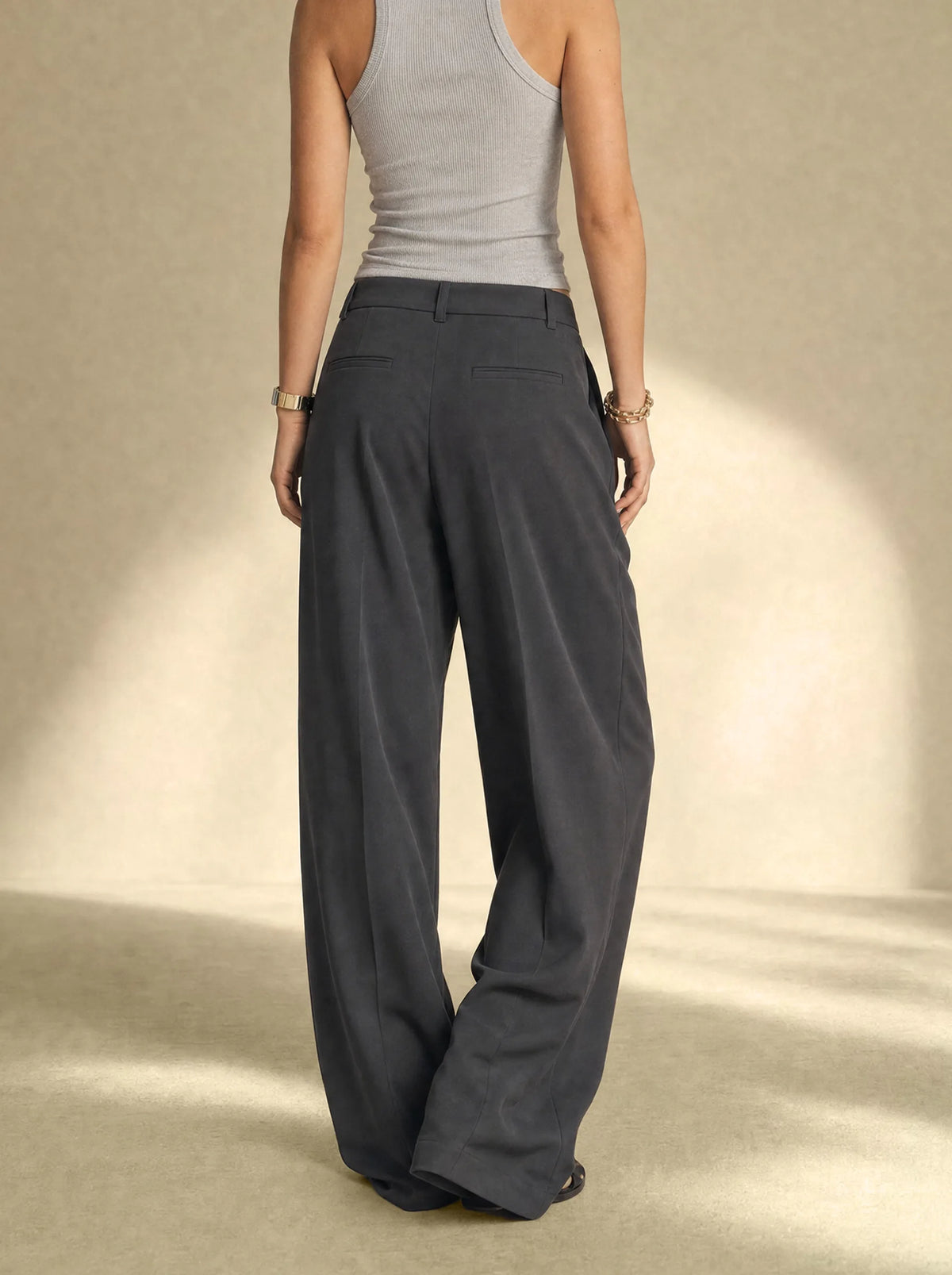 [women] Women's MotionDrift Pleated Pants