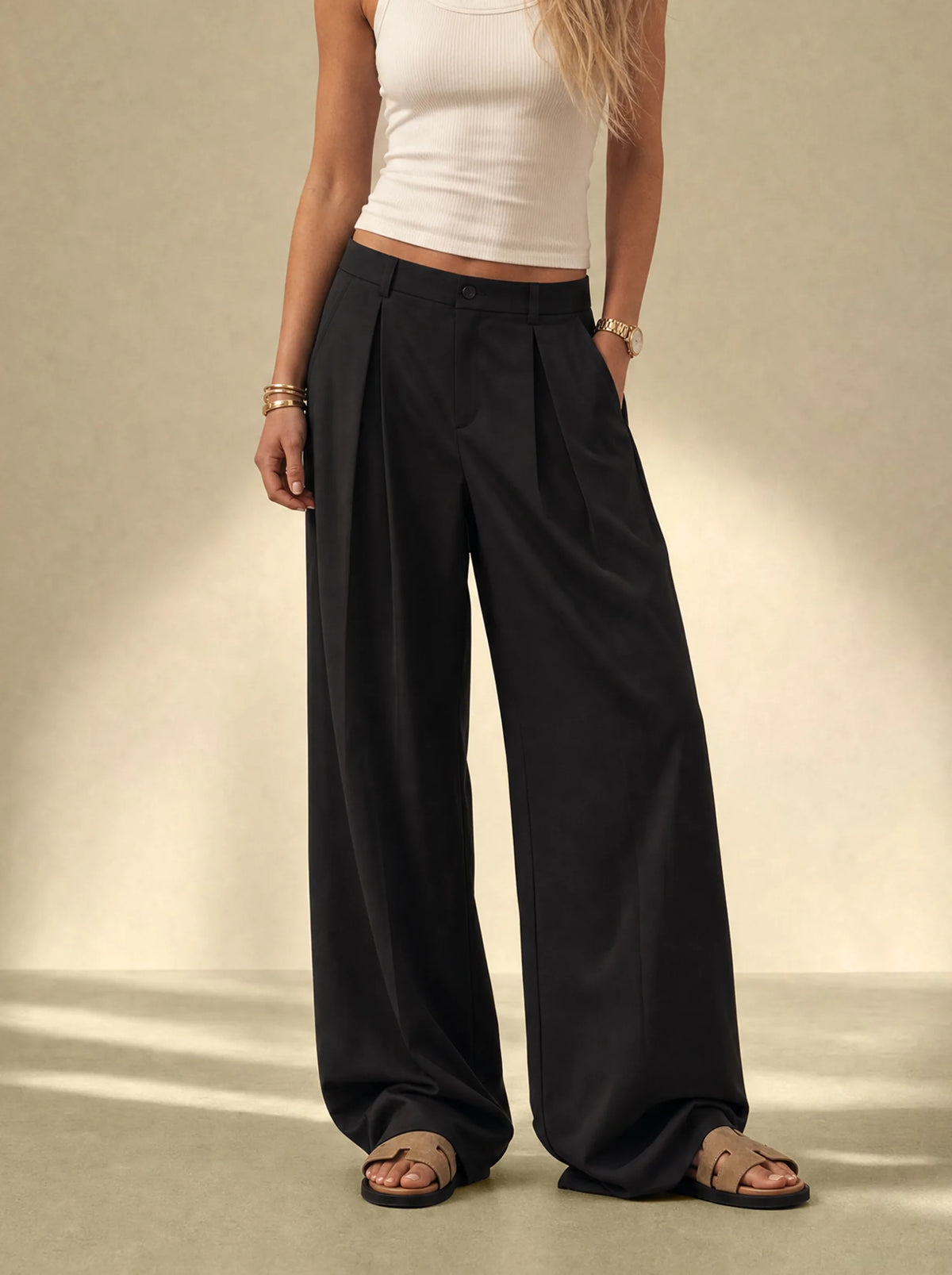 [women] Women's MotionDrift Pleated Pants